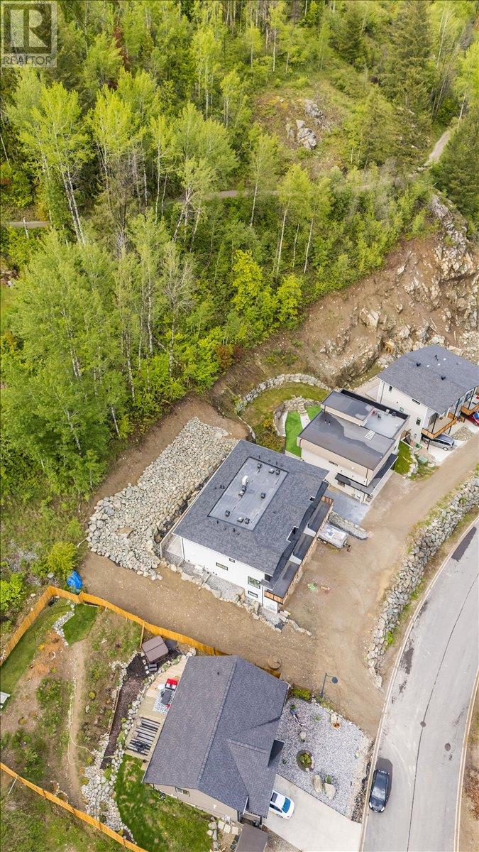 932-3 Redstone Drive, Rossland, British Columbia  V0G 1Y0 - Photo 22 - 10345339