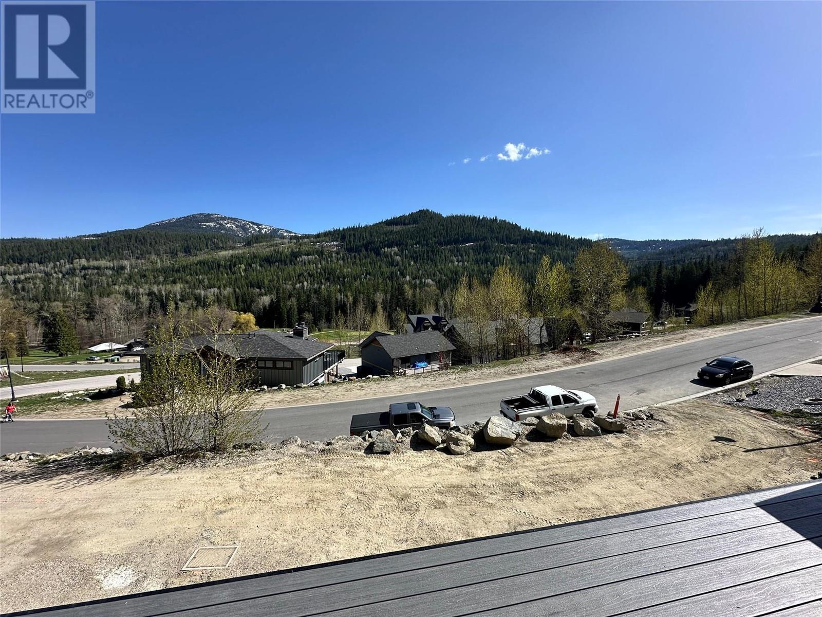 932-3 Redstone Drive, Rossland, British Columbia  V0G 1Y0 - Photo 4 - 10345339