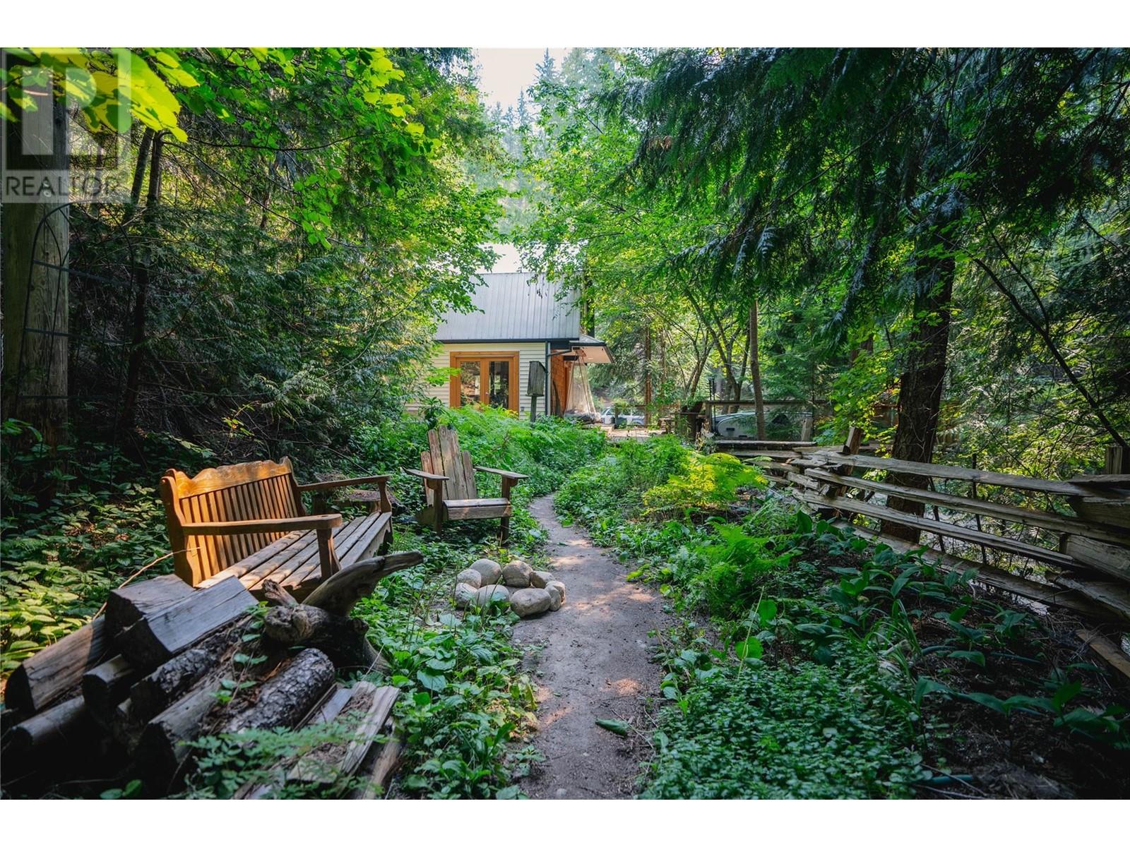 5396 6 Highway, Winlaw, British Columbia  V0G 2J0 - Photo 2 - 10344806