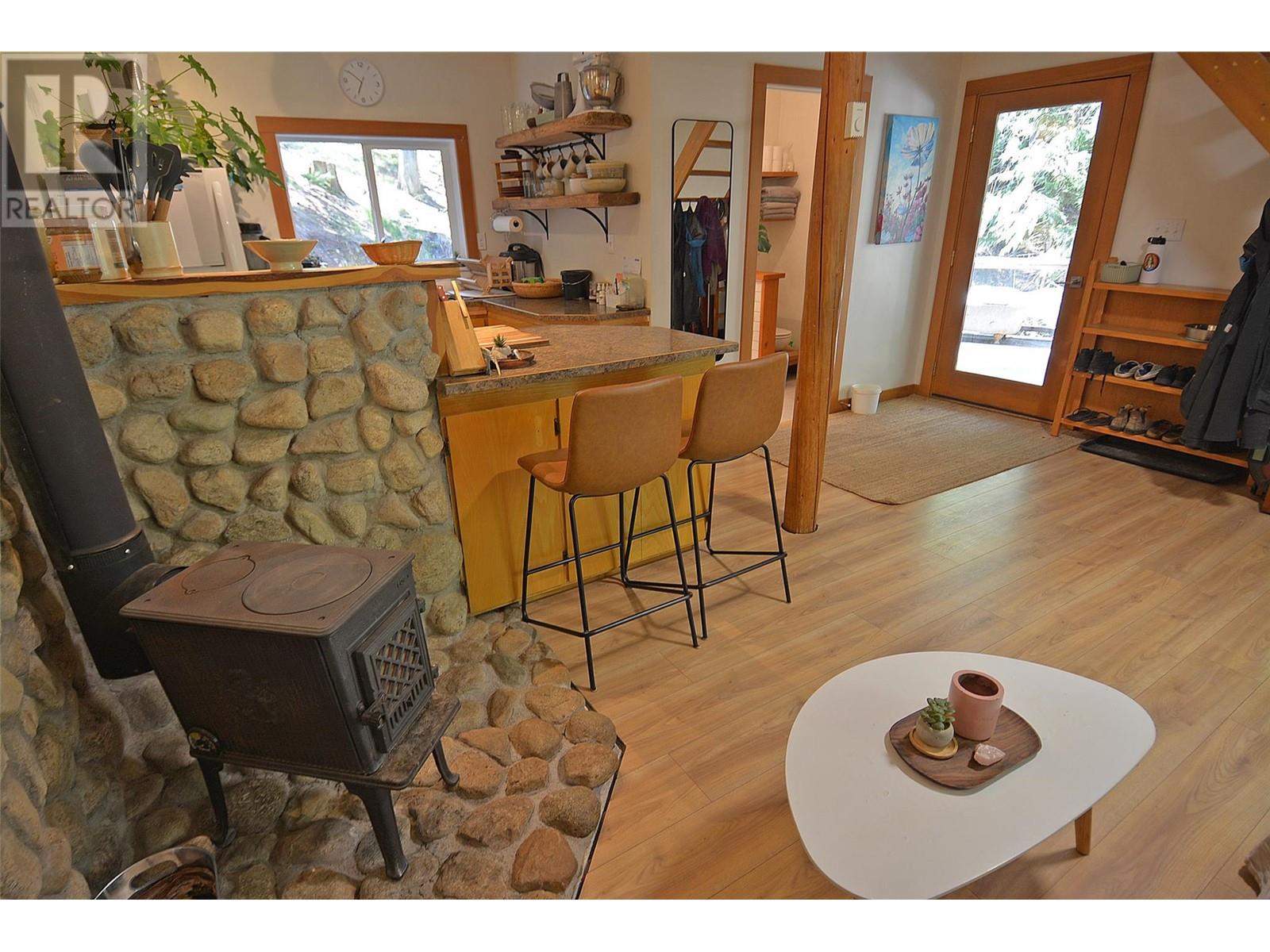 5396 6 Highway, Winlaw, British Columbia  V0G 2J0 - Photo 6 - 10344806