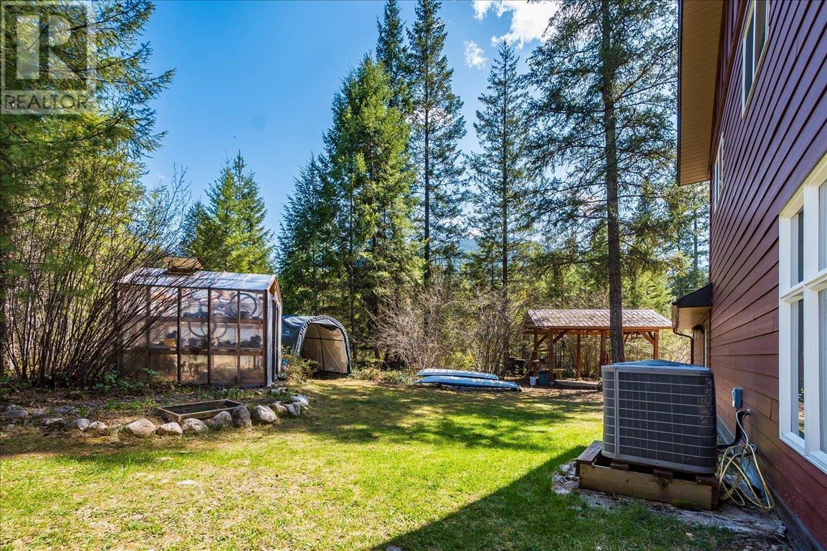 5626 Ducksway Road, Winlaw, British Columbia  V0G 2J0 - Photo 37 - 10345468