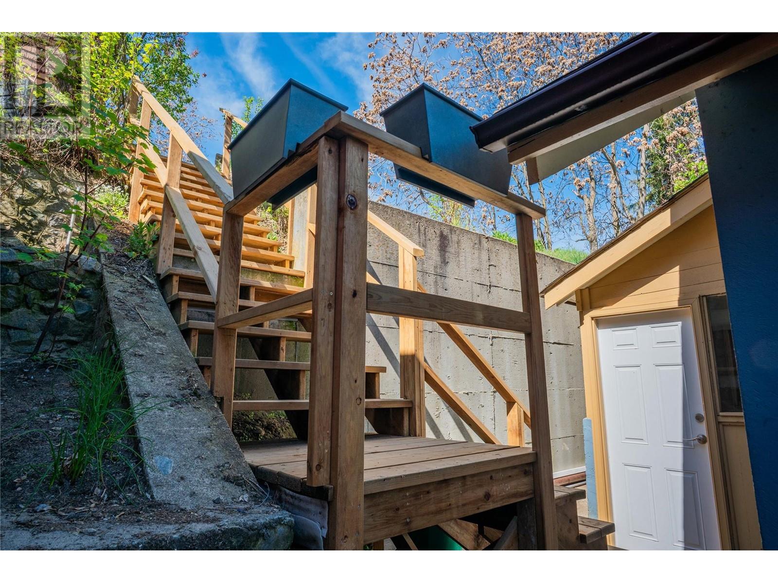 1410 Tamarac Avenue, Trail, British Columbia  V1R 4J3 - Photo 31 - 10345470