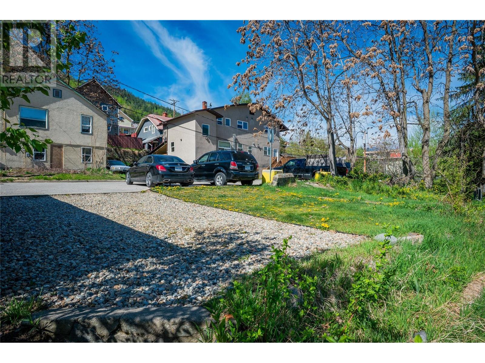1410 Tamarac Avenue, Trail, British Columbia  V1R 4J3 - Photo 34 - 10345470