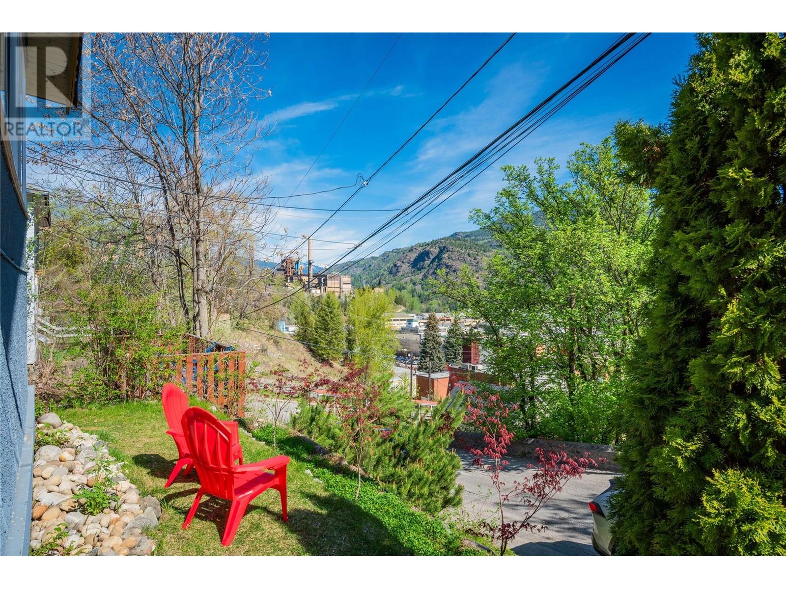1410 Tamarac Avenue, Trail, British Columbia  V1R 4J3 - Photo 4 - 10345470