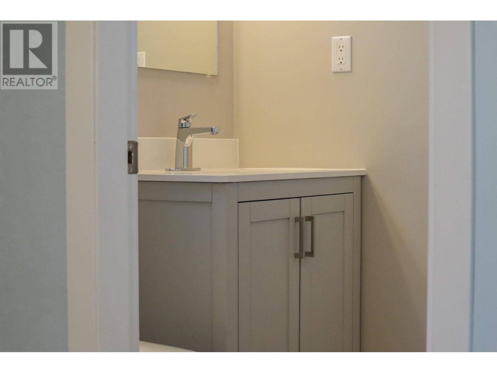 836 Burns Avenue, Warfield, British Columbia  V1R 2G1 - Photo 40 - 10345406