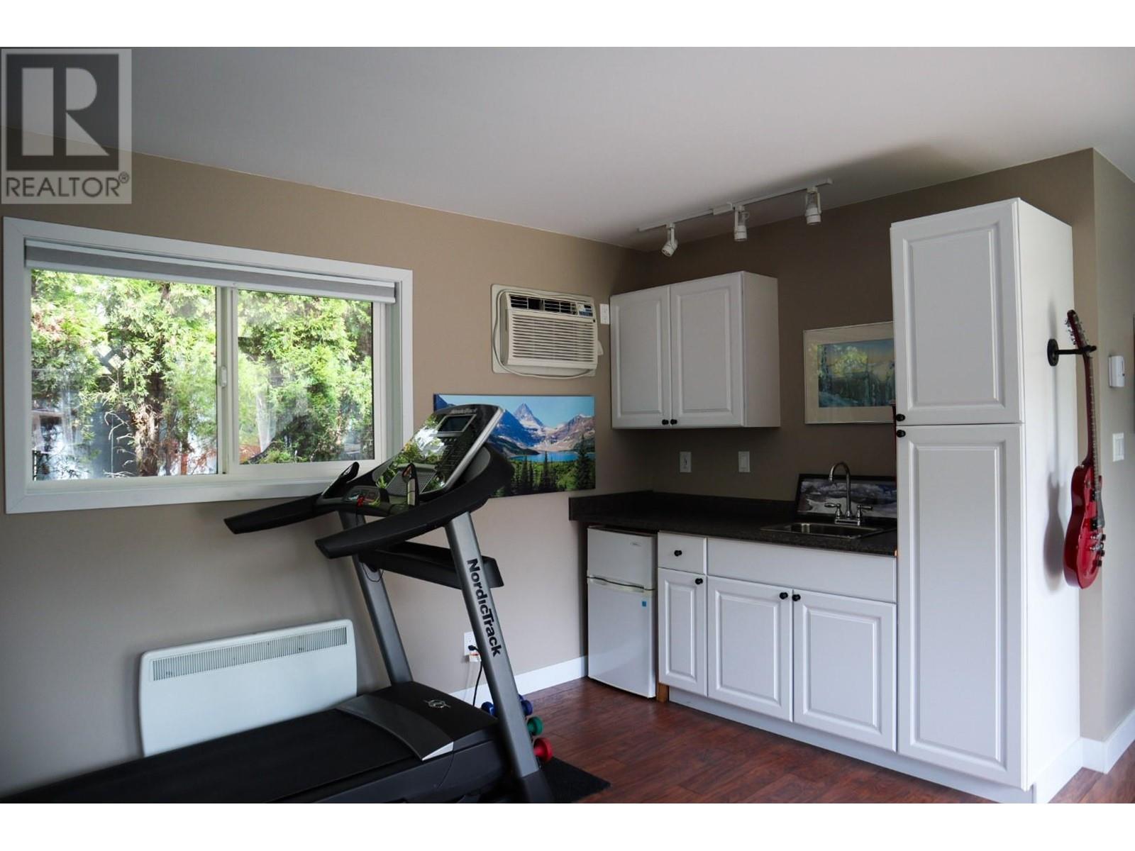 836 Burns Avenue, Warfield, British Columbia  V1R 2G1 - Photo 73 - 10345406
