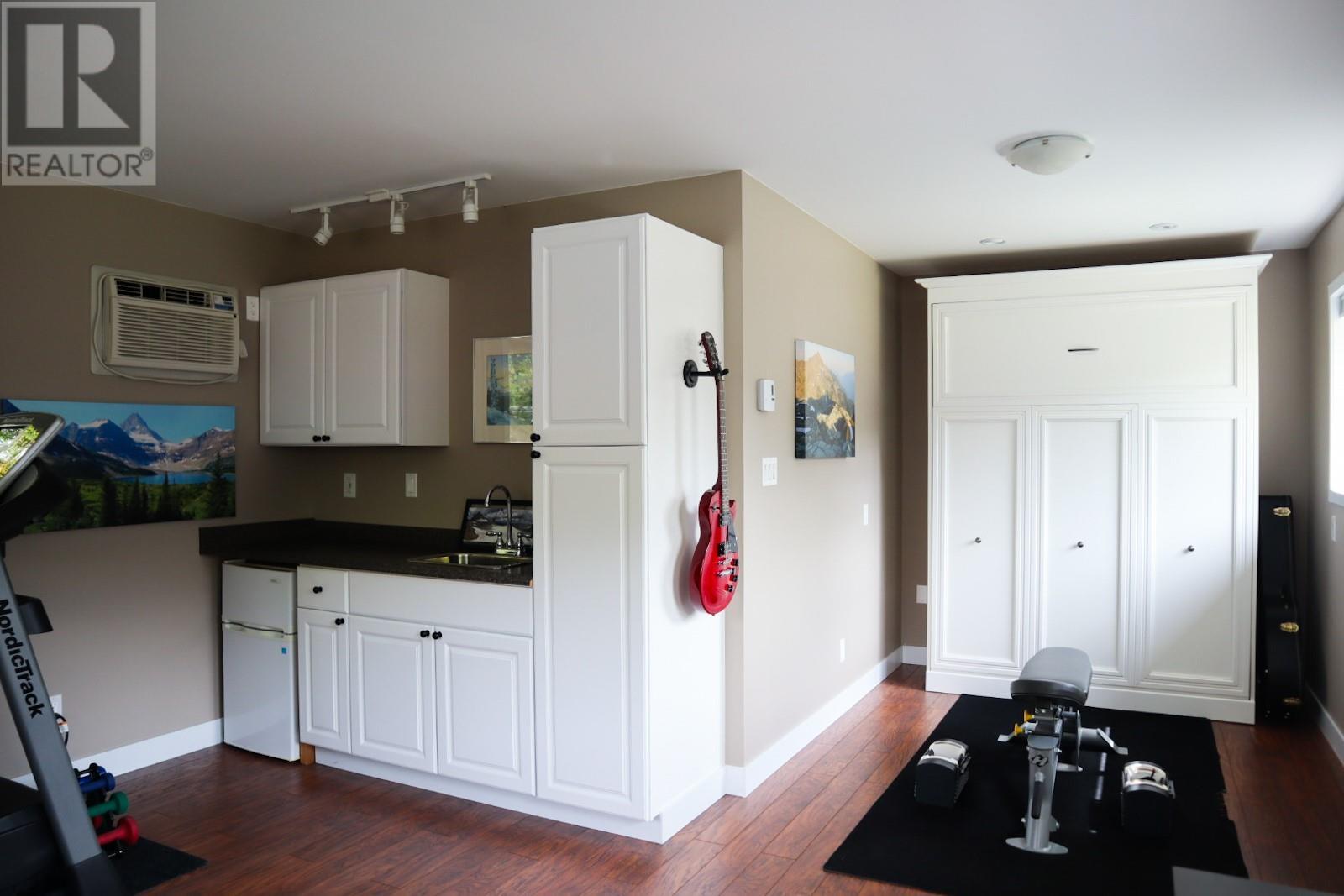 836 Burns Avenue, Warfield, British Columbia  V1R 2G1 - Photo 74 - 10345406