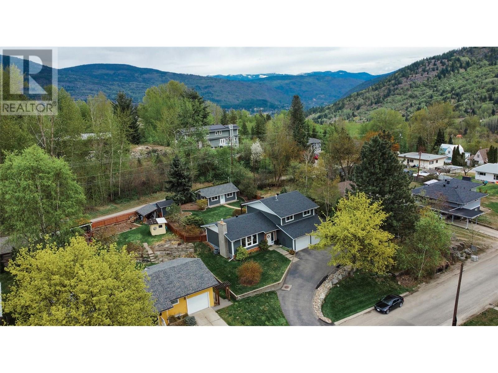 836 Burns Avenue, Warfield, British Columbia  V1R 2G1 - Photo 85 - 10345406