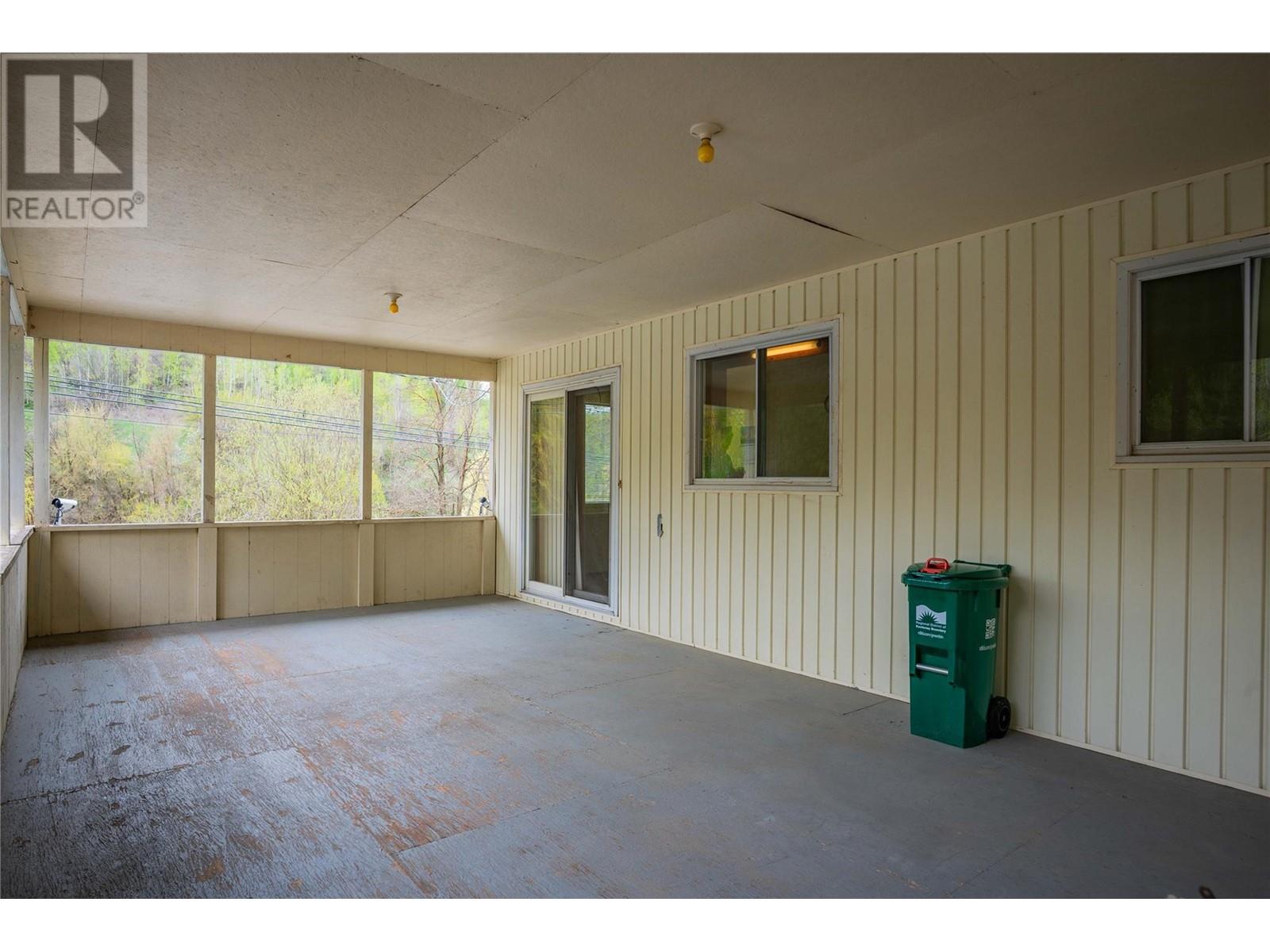 232 Haig Street, Warfield, British Columbia  V1R 2L9 - Photo 18 - 10344253