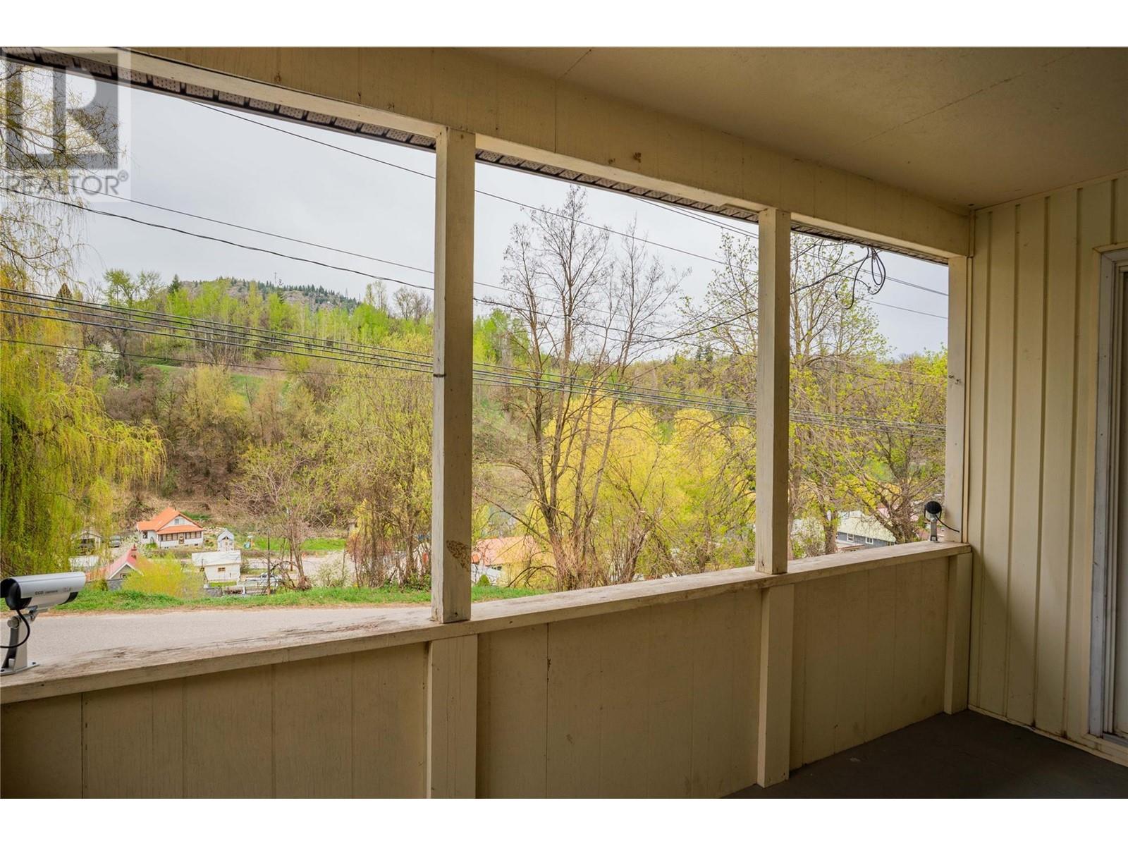232 Haig Street, Warfield, British Columbia  V1R 2L9 - Photo 20 - 10344253