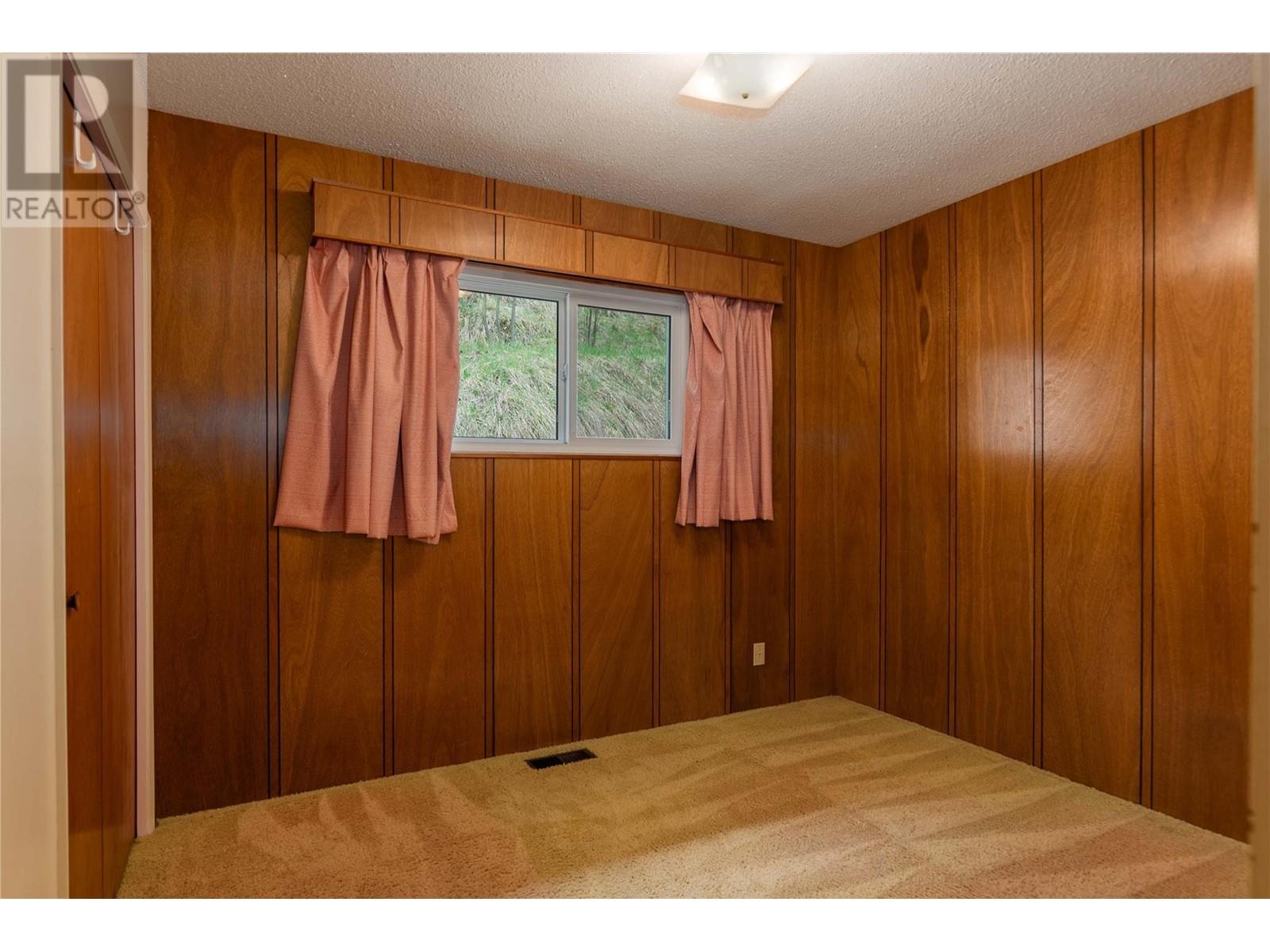 232 Haig Street, Warfield, British Columbia  V1R 2L9 - Photo 25 - 10344253