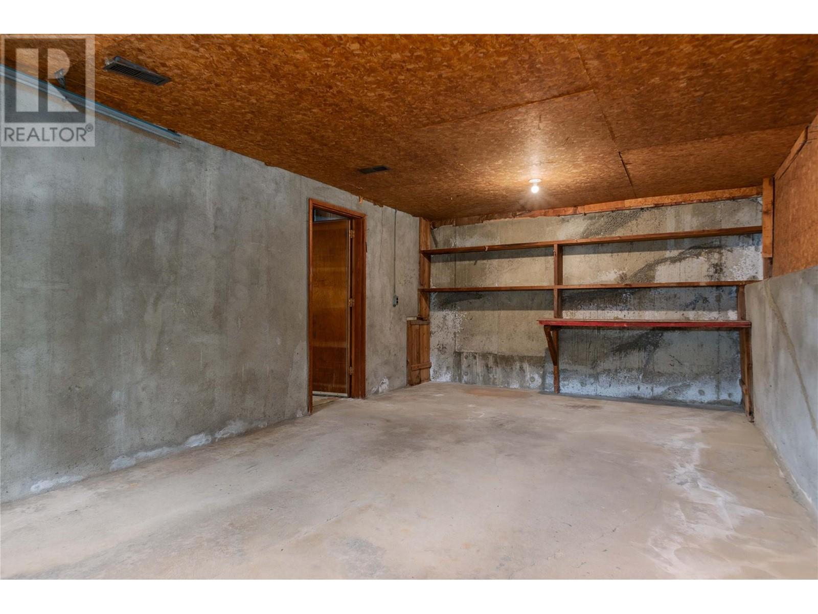 232 Haig Street, Warfield, British Columbia  V1R 2L9 - Photo 40 - 10344253