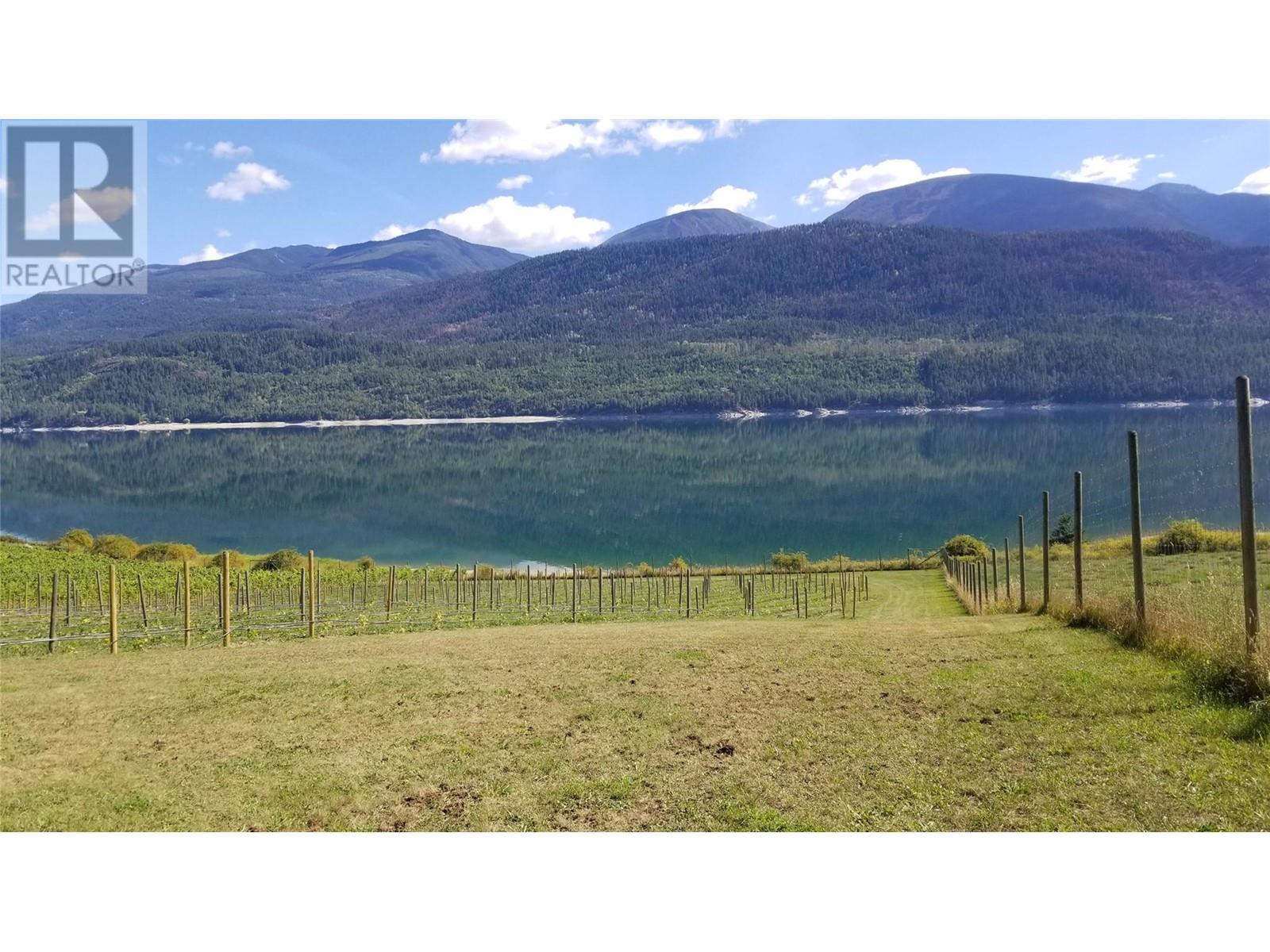 2 Lower Inonoaklin Road, Edgewood, British Columbia  V0G 1J0 - Photo 22 - 10344571