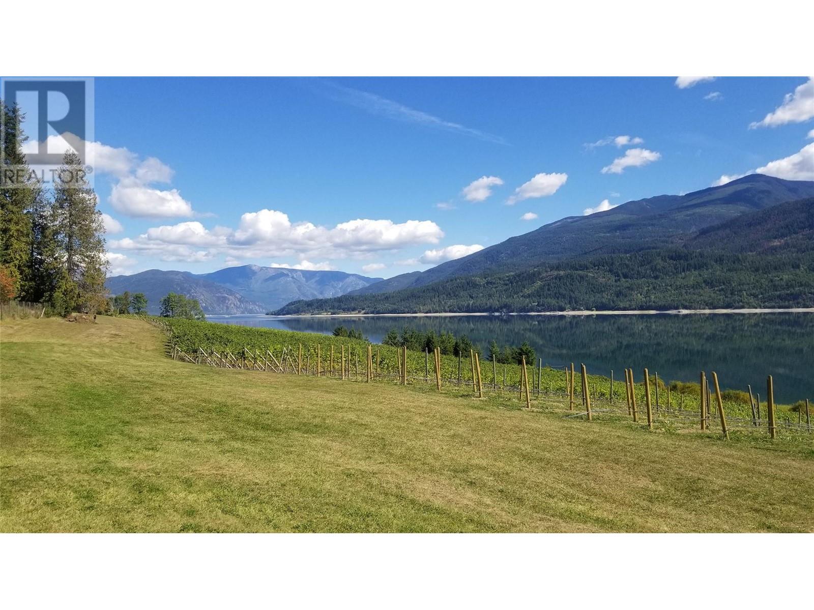 2 Lower Inonoaklin Road, Edgewood, British Columbia  V0G 1J0 - Photo 23 - 10344571