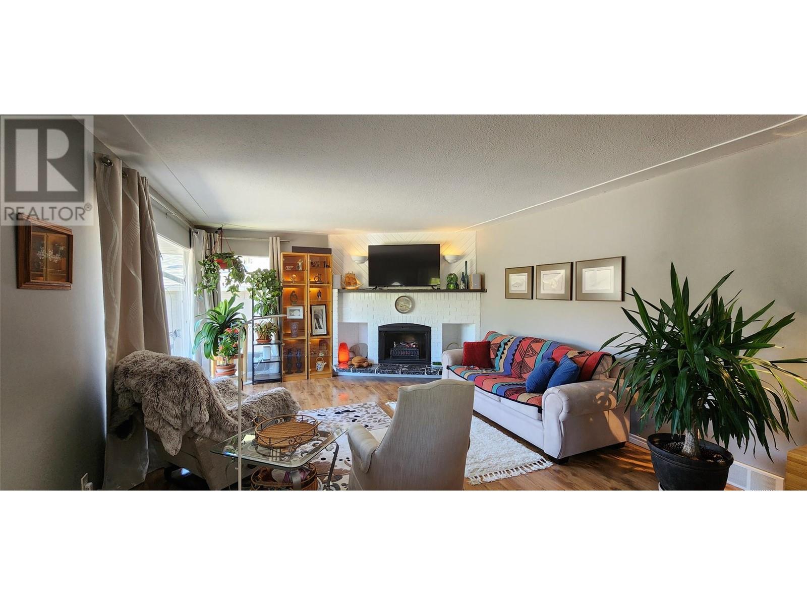 138 Colley Street, Warfield, British Columbia  V1R 2M2 - Photo 11 - 10346119