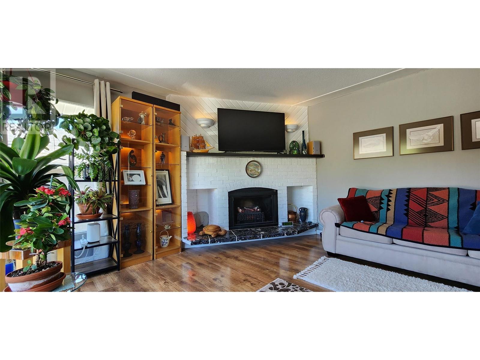 138 Colley Street, Warfield, British Columbia  V1R 2M2 - Photo 12 - 10346119