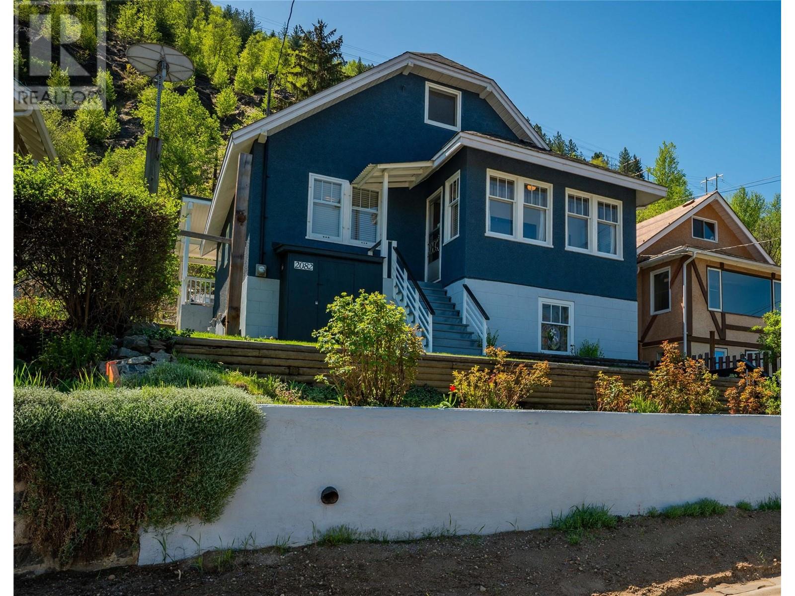 2082 Daniel Street, Trail, British Columbia  V1R 4G9 - Photo 2 - 10346076