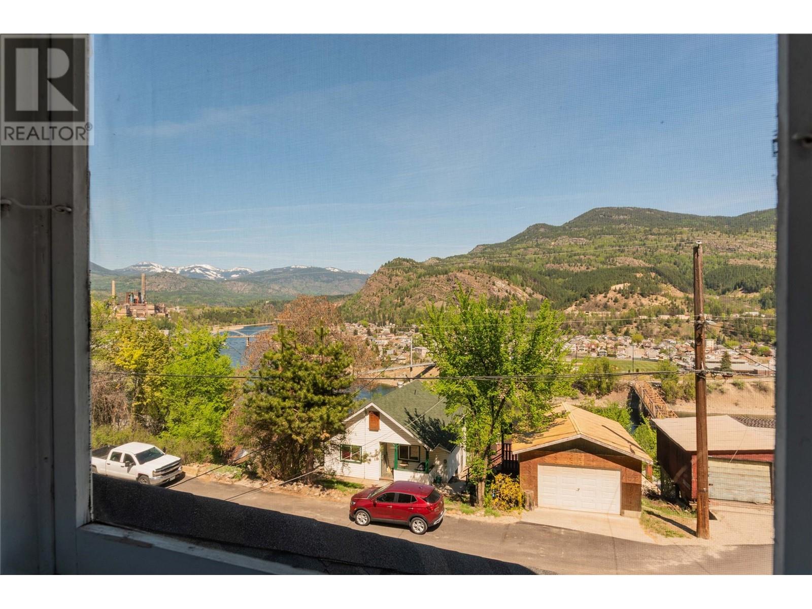 2082 Daniel Street, Trail, British Columbia  V1R 4G9 - Photo 31 - 10346076