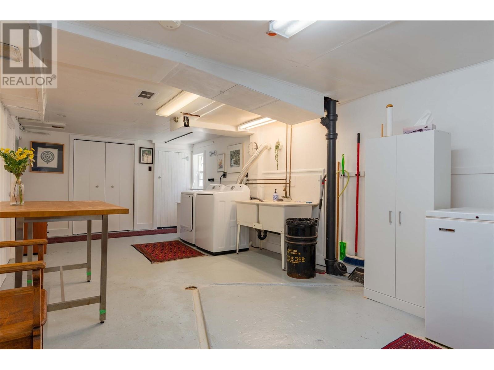2082 Daniel Street, Trail, British Columbia  V1R 4G9 - Photo 34 - 10346076