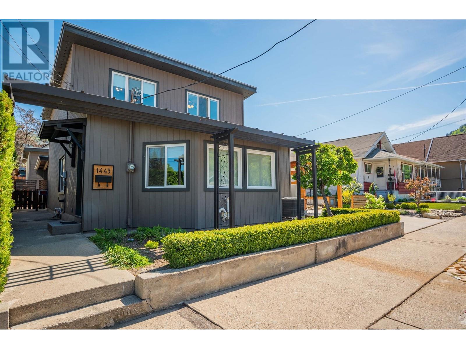 1443 Columbia Avenue, Trail, British Columbia  V1R 1J7 - Photo 1 - 10345993