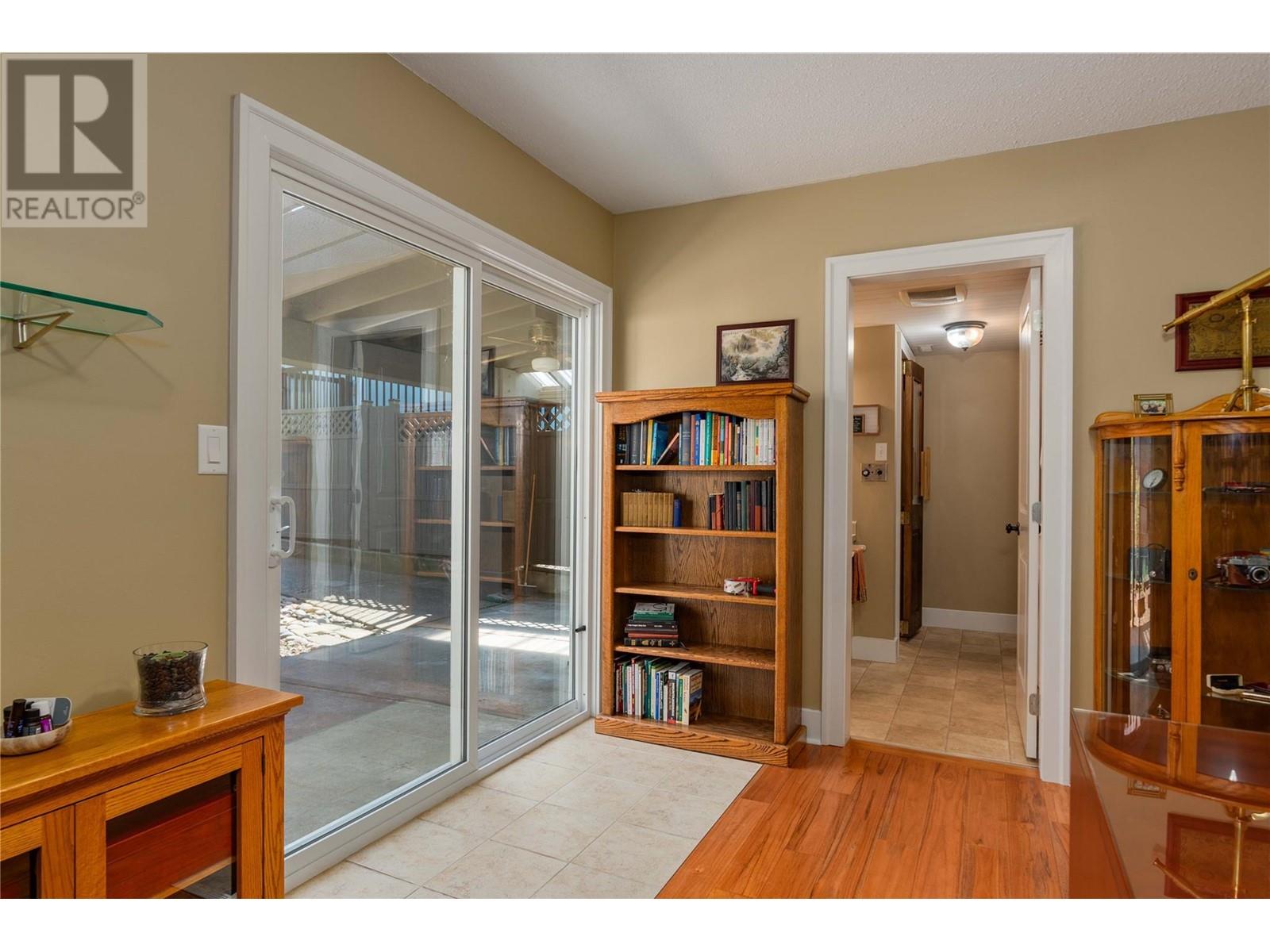 1443 Columbia Avenue, Trail, British Columbia  V1R 1J7 - Photo 14 - 10345993