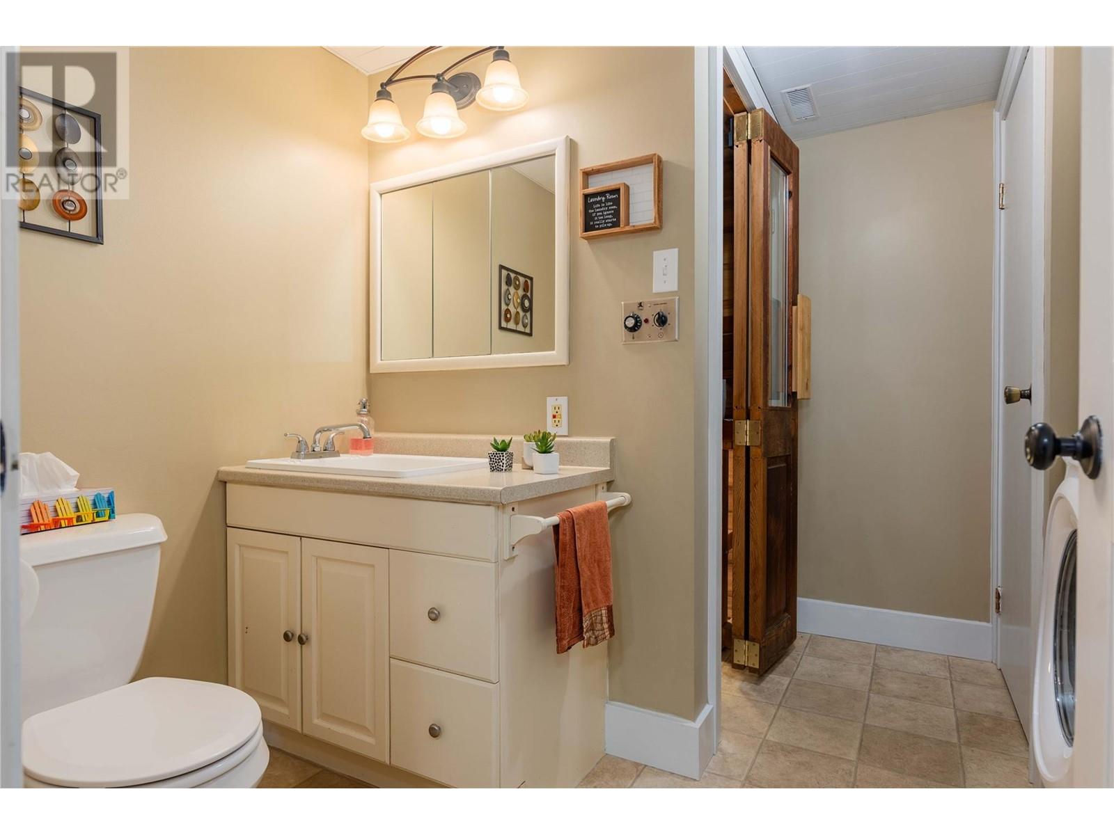 1443 Columbia Avenue, Trail, British Columbia  V1R 1J7 - Photo 16 - 10345993