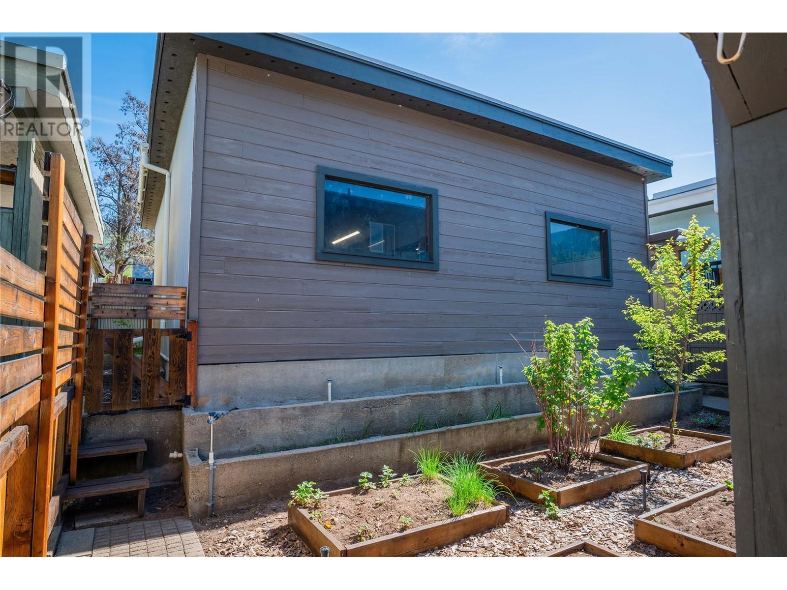 1443 Columbia Avenue, Trail, British Columbia  V1R 1J7 - Photo 31 - 10345993