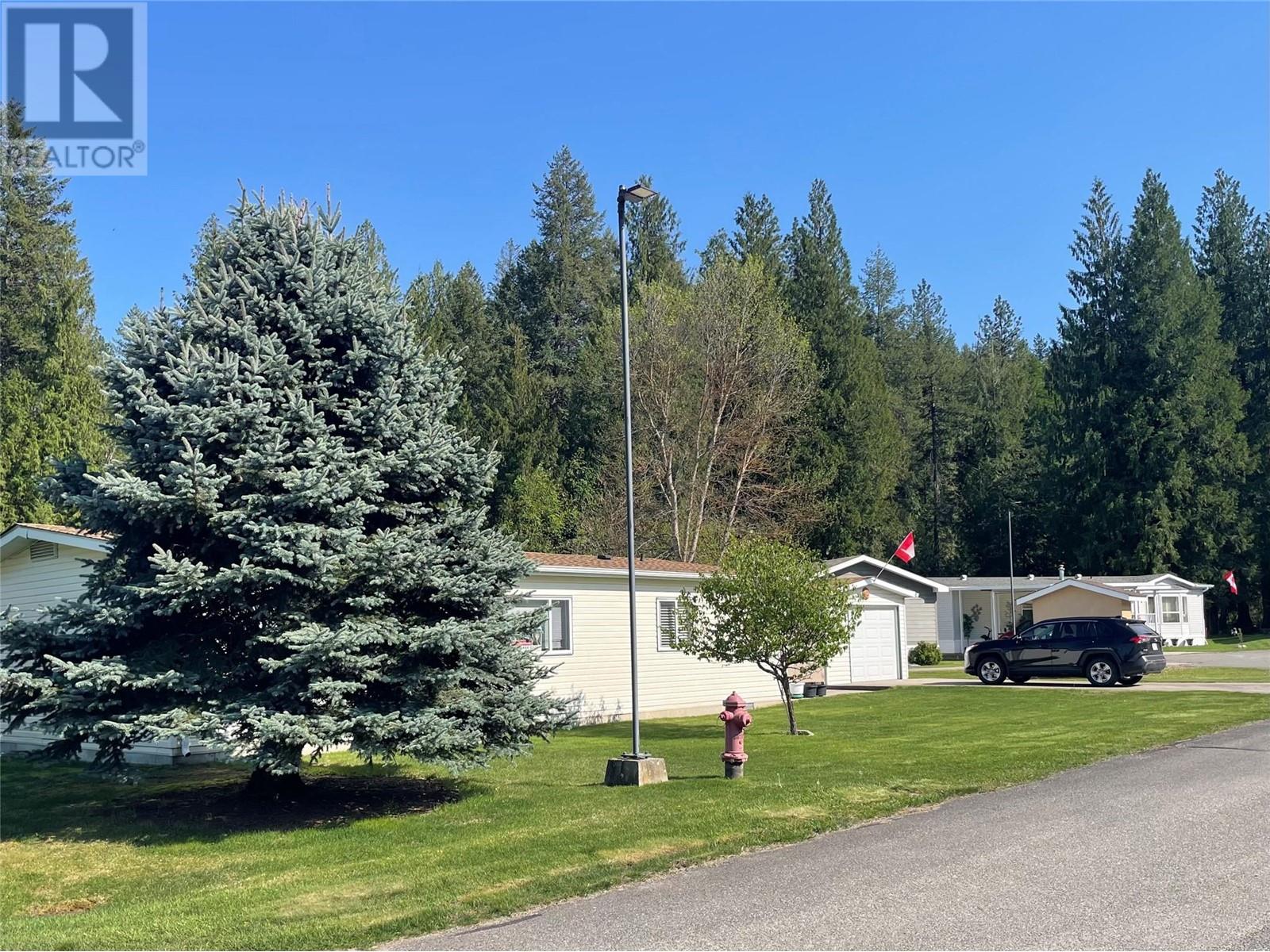 1500 Neimi Road Unit# 16, Christina Lake, British Columbia  V0H 1E2 - Photo 2 - 10345970