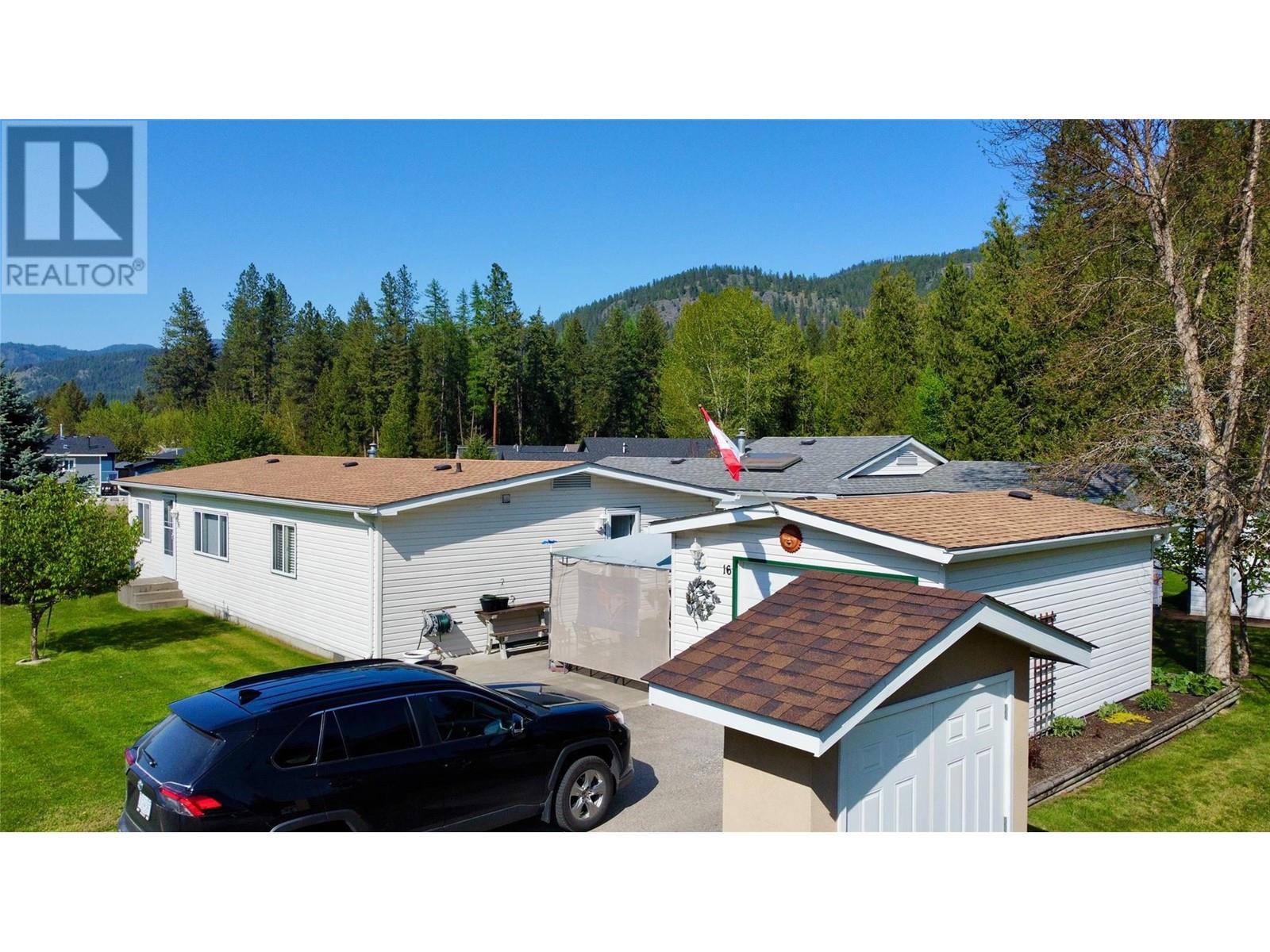 1500 Neimi Road Unit# 16, Christina Lake, British Columbia  V0H 1E2 - Photo 3 - 10345970