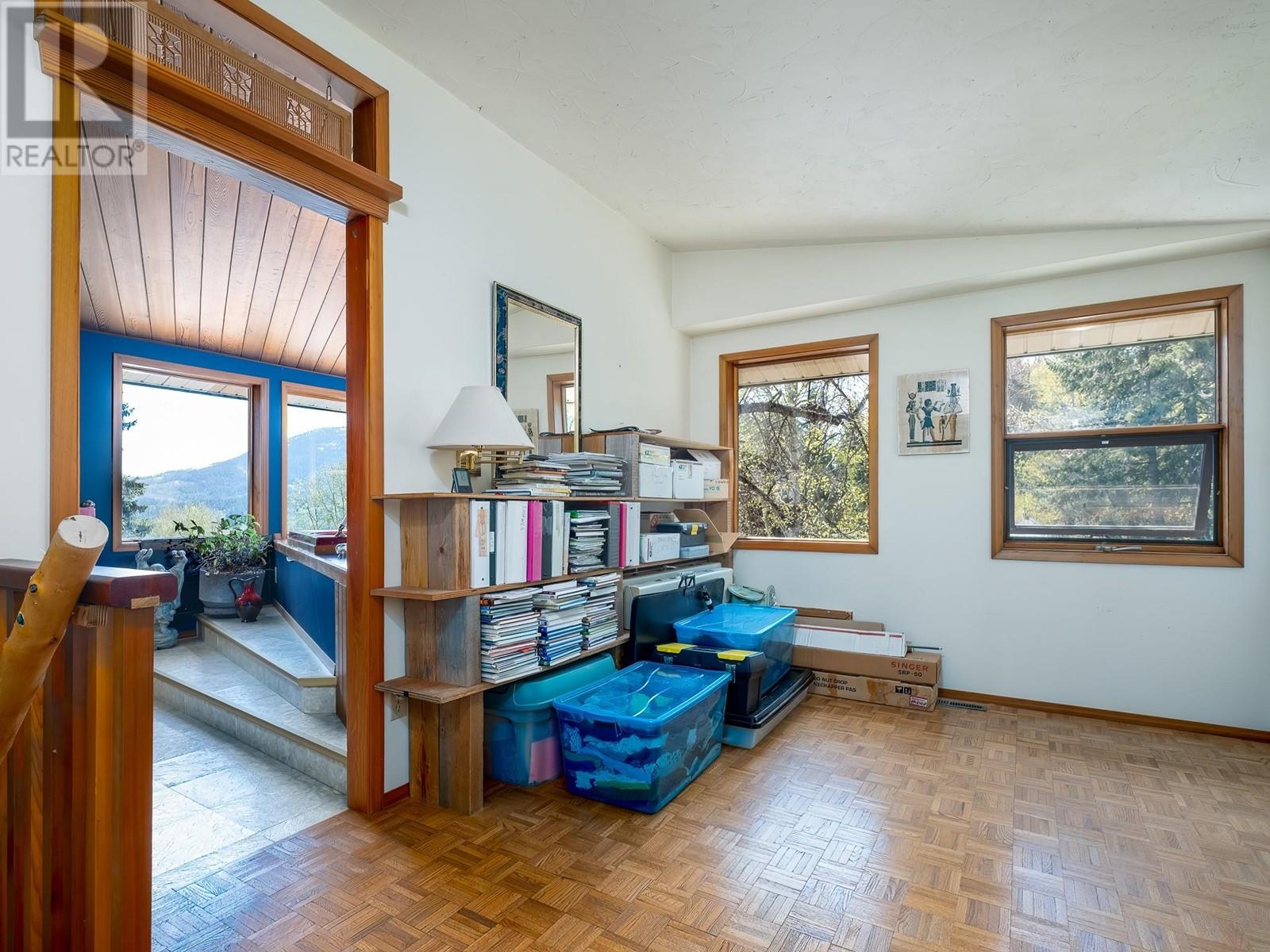 1750 Phoenix Avenue, Rossland, British Columbia  V0G 1Y0 - Photo 19 - 10345656