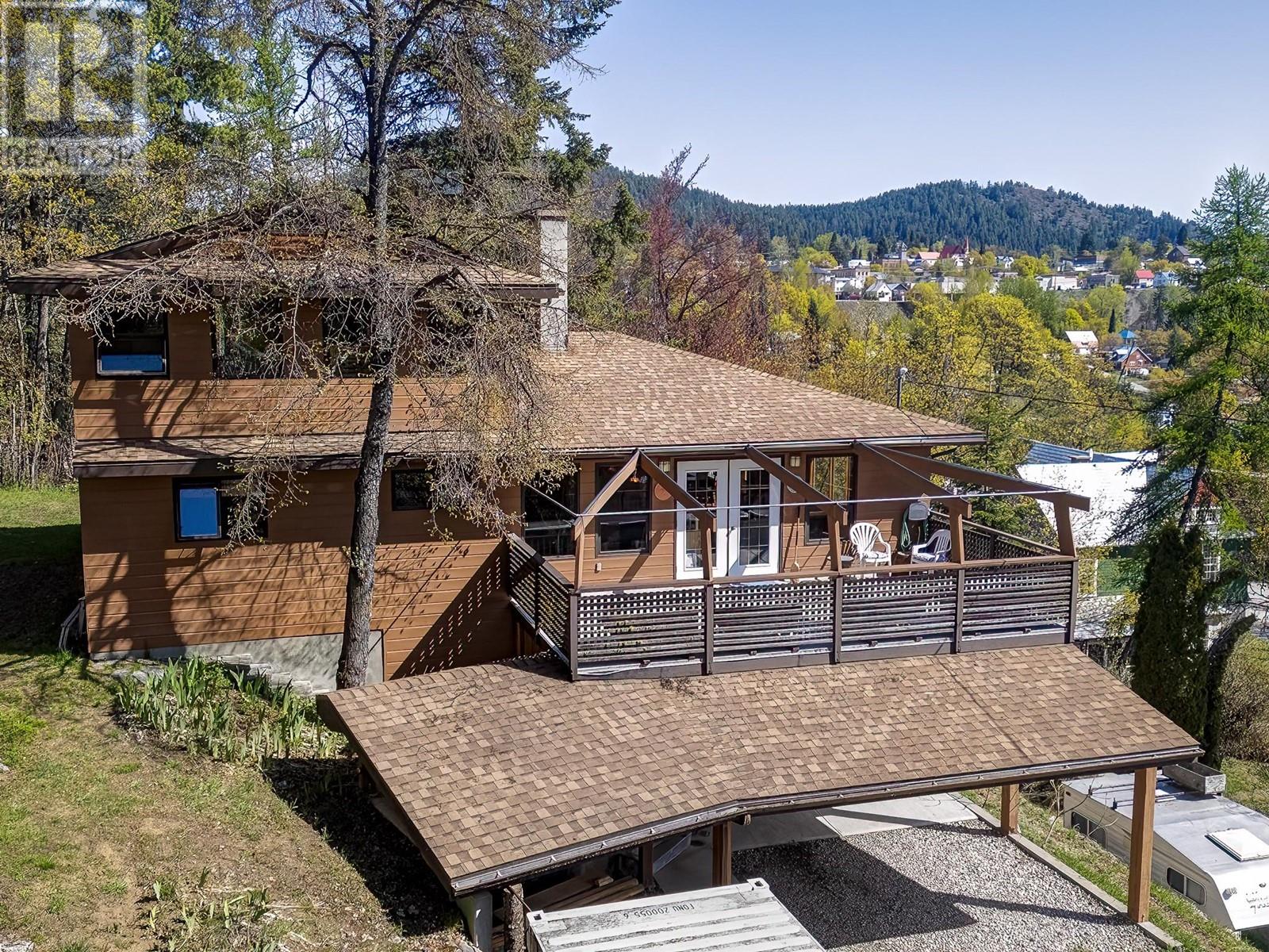 1750 Phoenix Avenue, Rossland, British Columbia  V0G 1Y0 - Photo 26 - 10345656