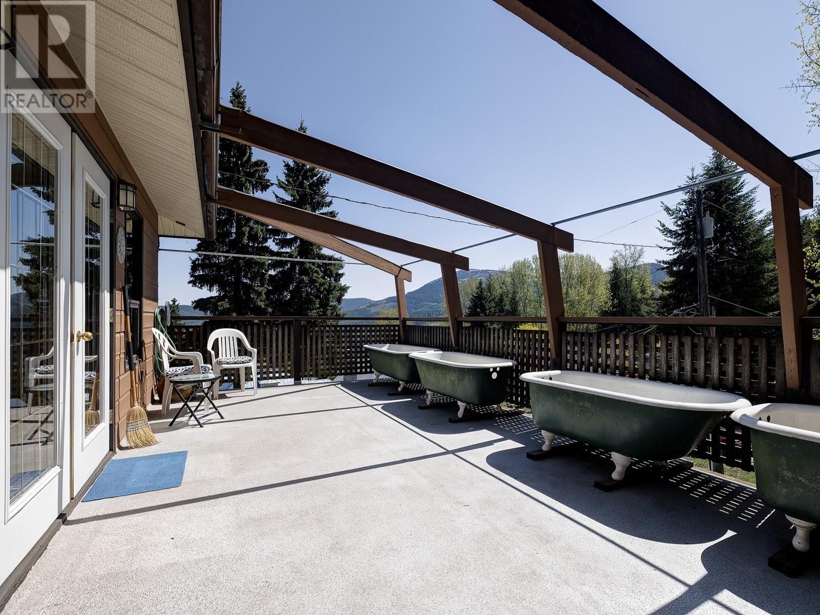 1750 Phoenix Avenue, Rossland, British Columbia  V0G 1Y0 - Photo 27 - 10345656