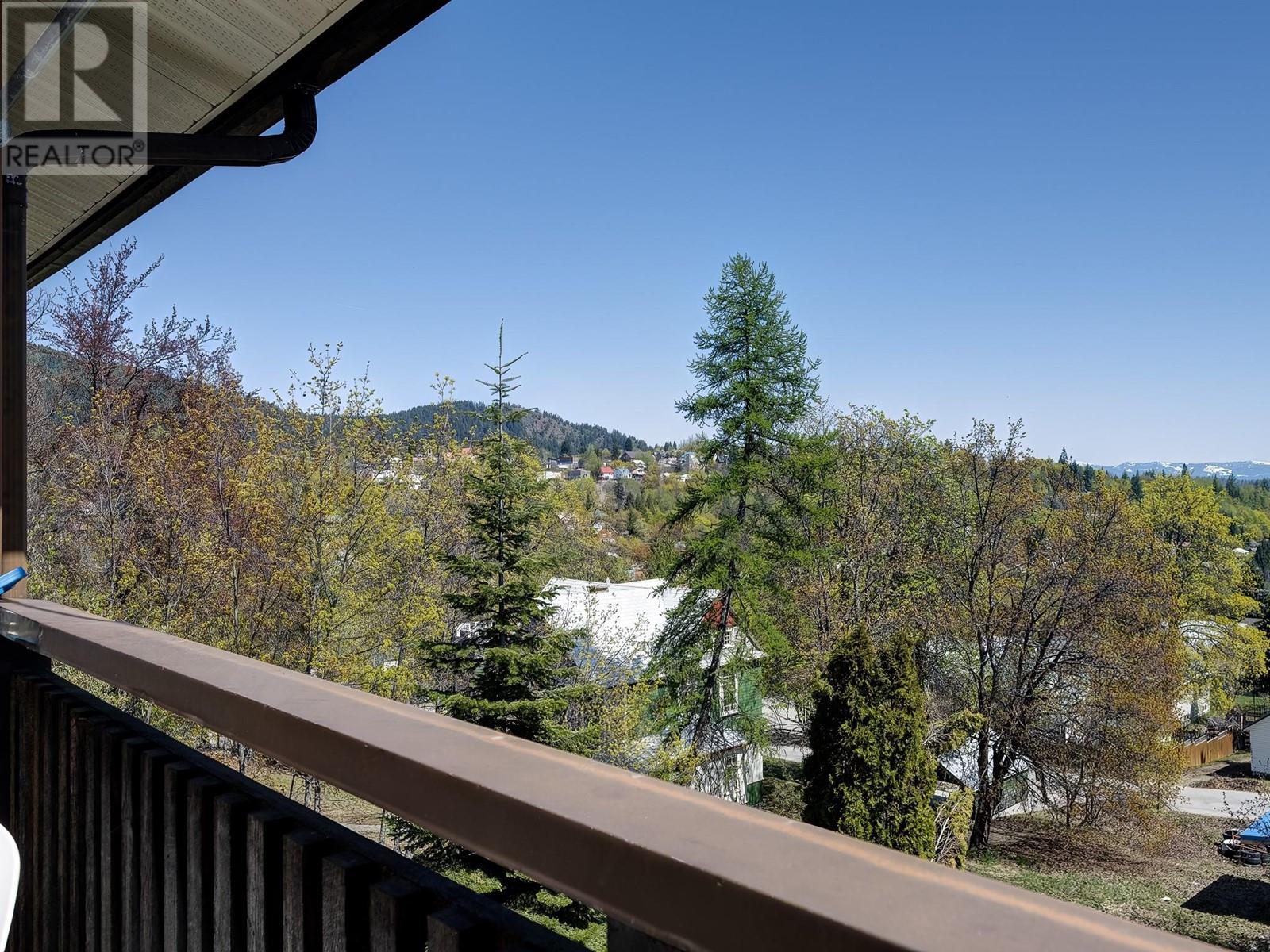 1750 Phoenix Avenue, Rossland, British Columbia  V0G 1Y0 - Photo 28 - 10345656