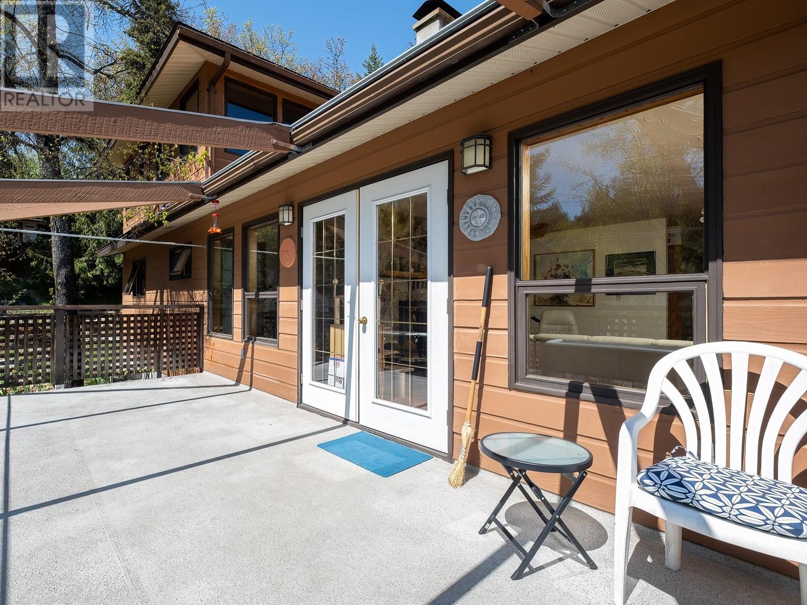 1750 Phoenix Avenue, Rossland, British Columbia  V0G 1Y0 - Photo 29 - 10345656