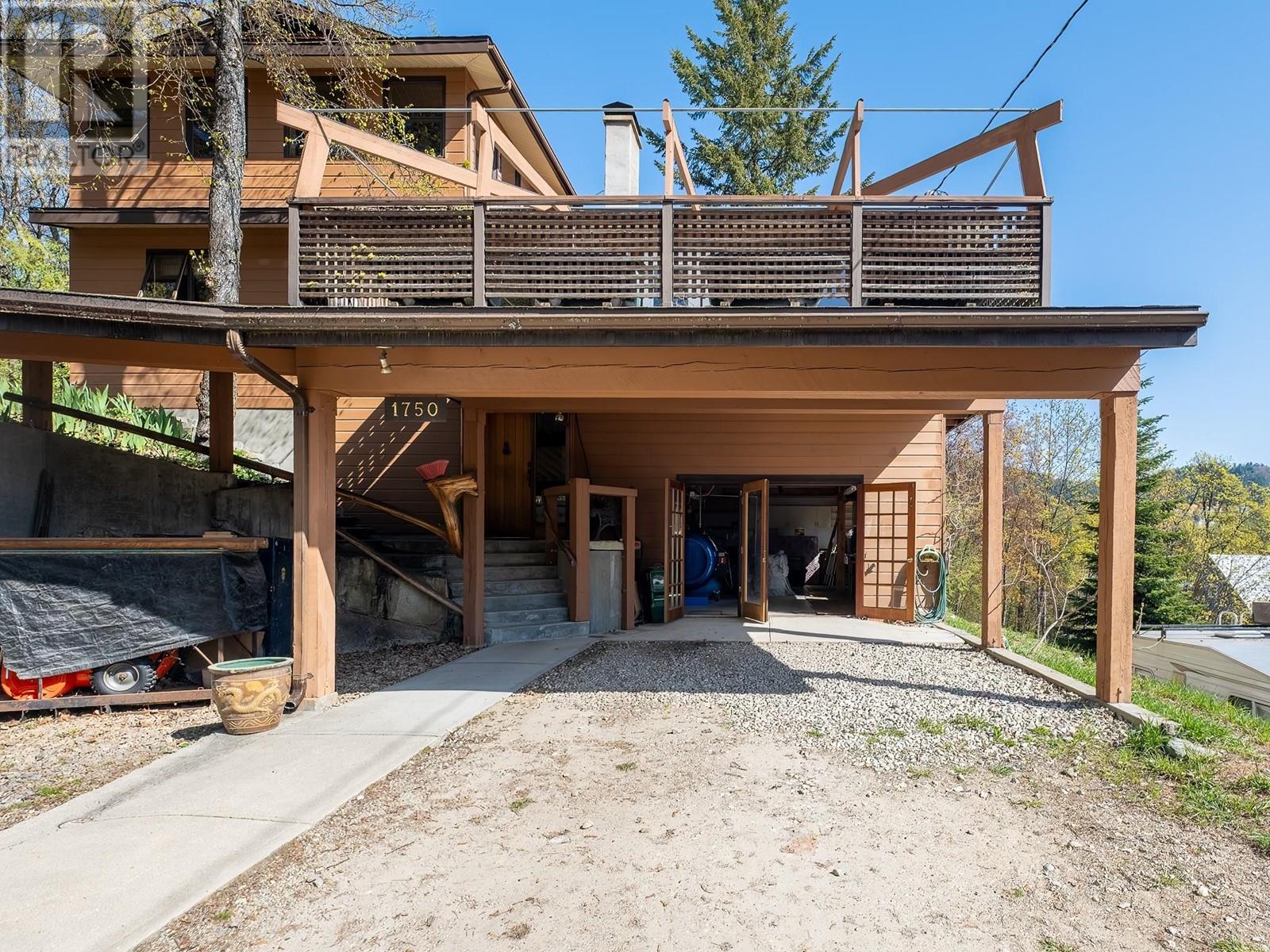 1750 Phoenix Avenue, Rossland, British Columbia  V0G 1Y0 - Photo 31 - 10345656