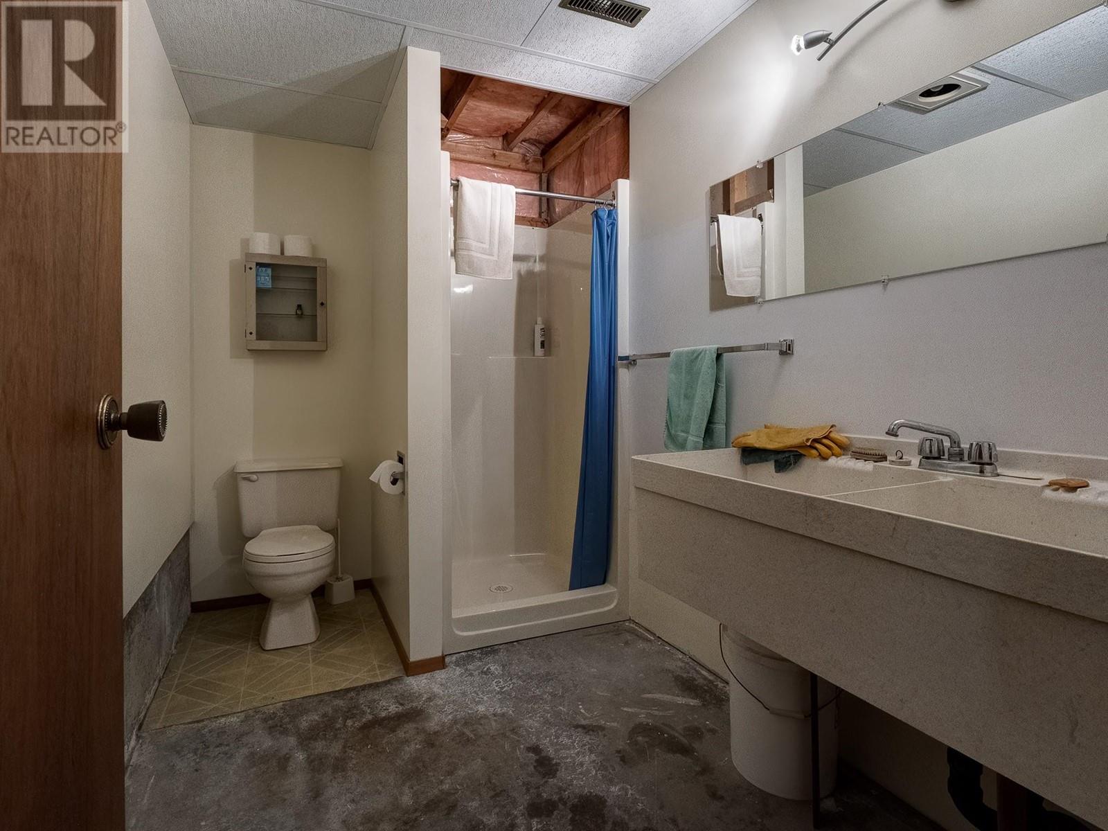 1750 Phoenix Avenue, Rossland, British Columbia  V0G 1Y0 - Photo 33 - 10345656