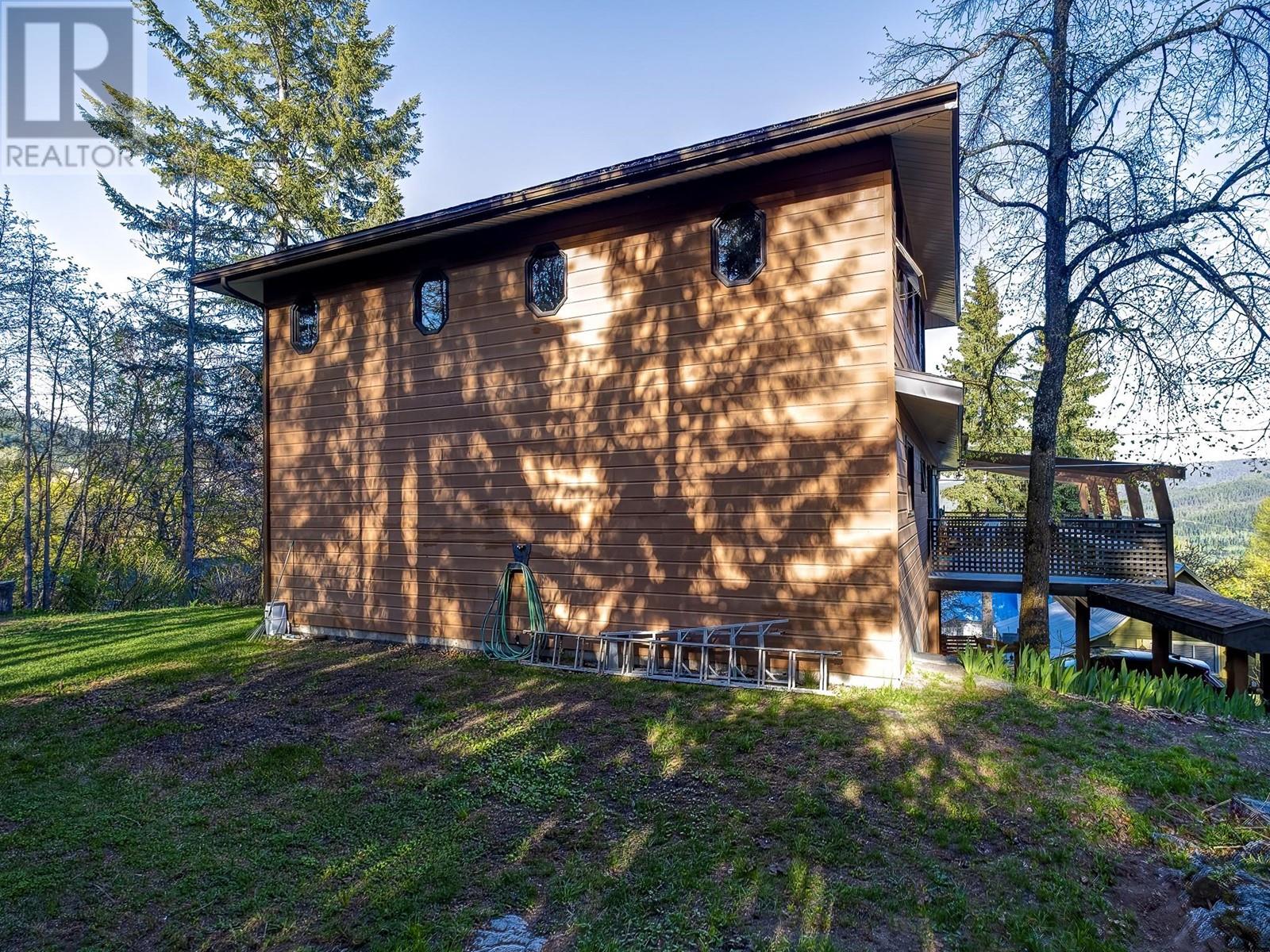 1750 Phoenix Avenue, Rossland, British Columbia  V0G 1Y0 - Photo 37 - 10345656