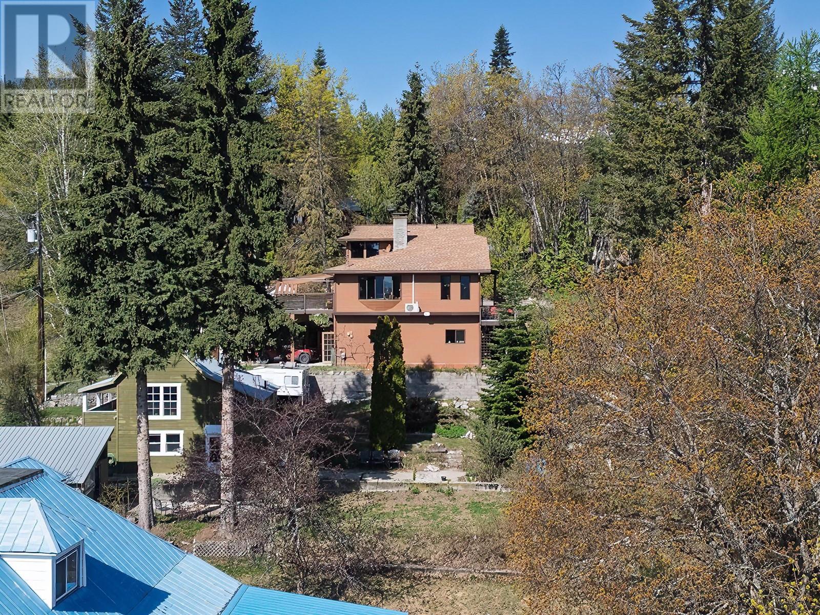 1750 Phoenix Avenue, Rossland, British Columbia  V0G 1Y0 - Photo 39 - 10345656