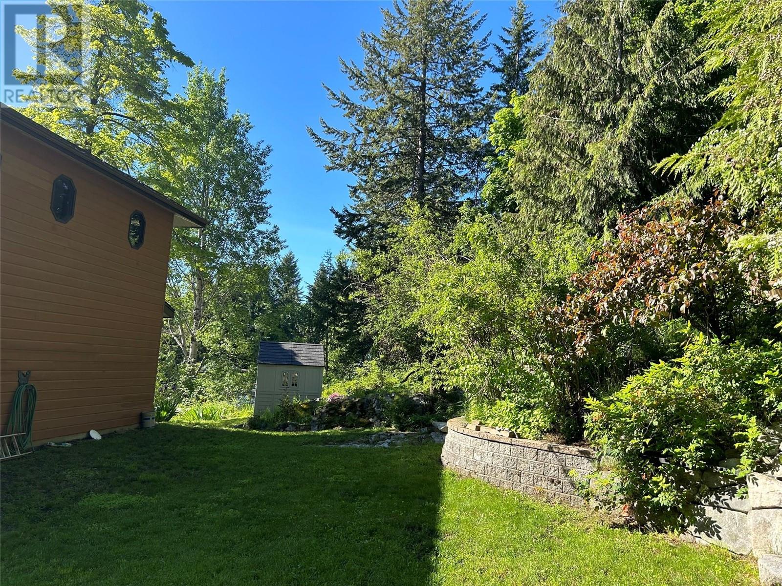 1750 Phoenix Avenue, Rossland, British Columbia  V0G 1Y0 - Photo 49 - 10345656
