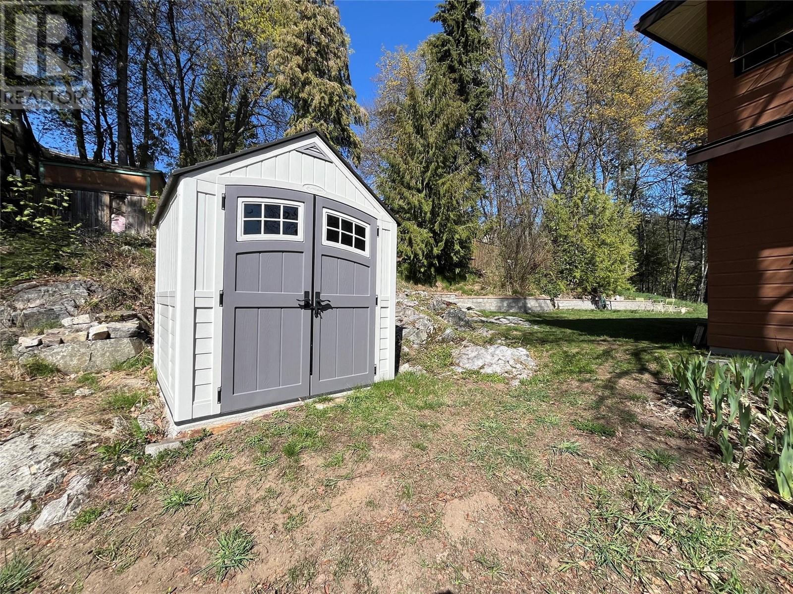 1750 Phoenix Avenue, Rossland, British Columbia  V0G 1Y0 - Photo 55 - 10345656