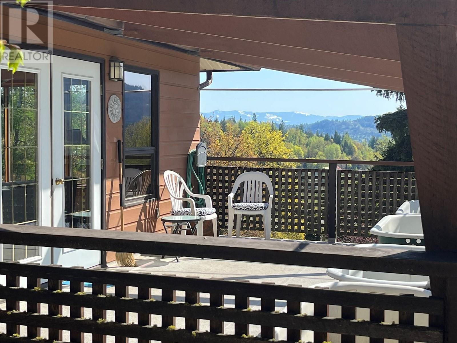 1750 Phoenix Avenue, Rossland, British Columbia  V0G 1Y0 - Photo 57 - 10345656