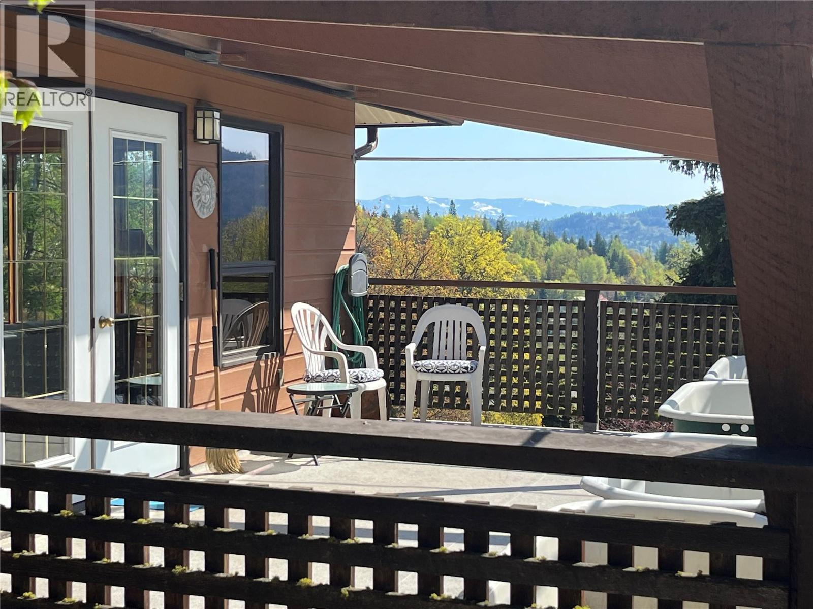 1750 Phoenix Avenue, Rossland, British Columbia  V0G 1Y0 - Photo 60 - 10345656