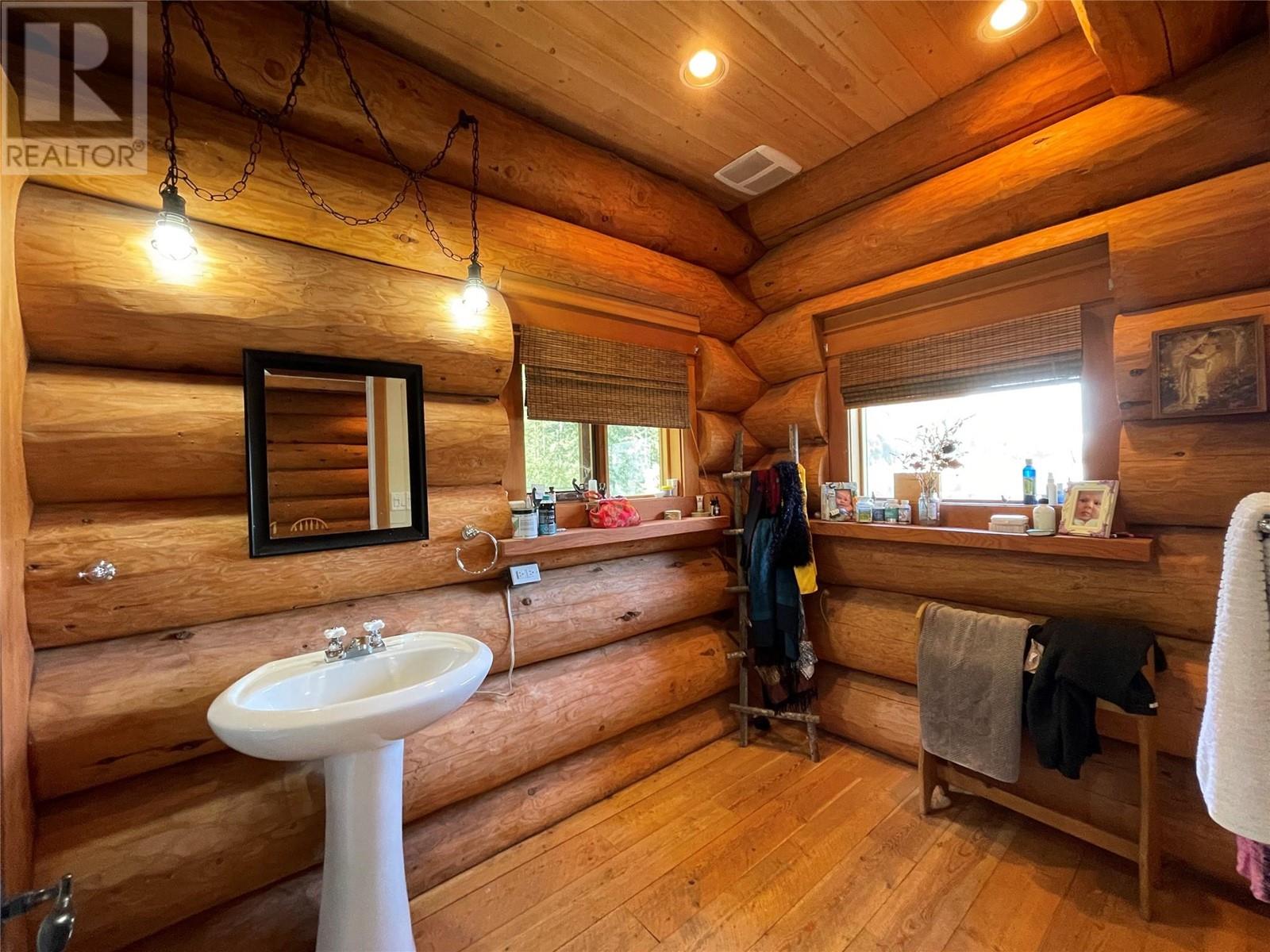 11866 31 Highway, Lardeau, British Columbia  V0G 1M0 - Photo 29 - 10346287