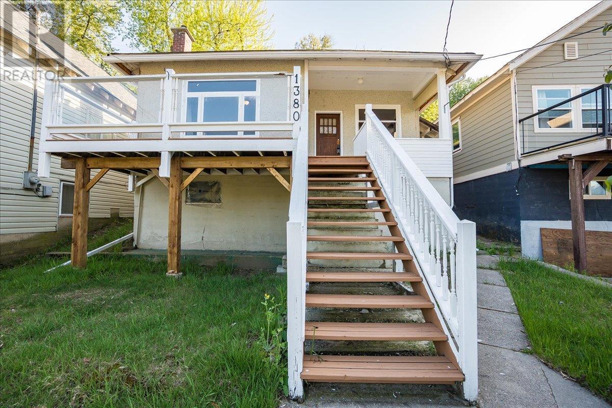 1380 Lookout Street, Trail, British Columbia  V1R 3P5 - Photo 1 - 10346245
