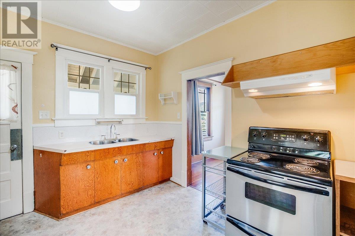 1380 Lookout Street, Trail, British Columbia  V1R 3P5 - Photo 15 - 10346245