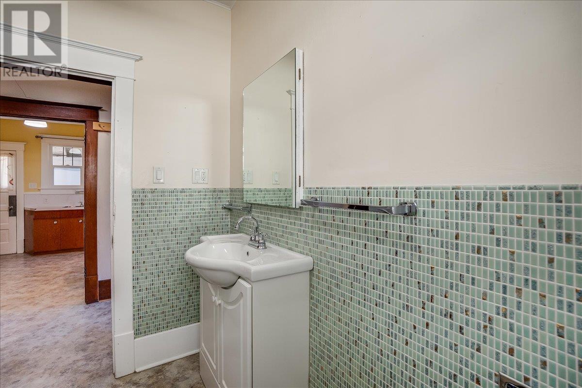 1380 Lookout Street, Trail, British Columbia  V1R 3P5 - Photo 20 - 10346245