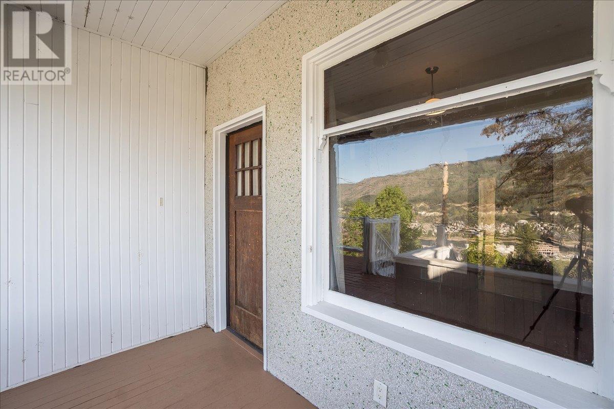 1380 Lookout Street, Trail, British Columbia  V1R 3P5 - Photo 7 - 10346245