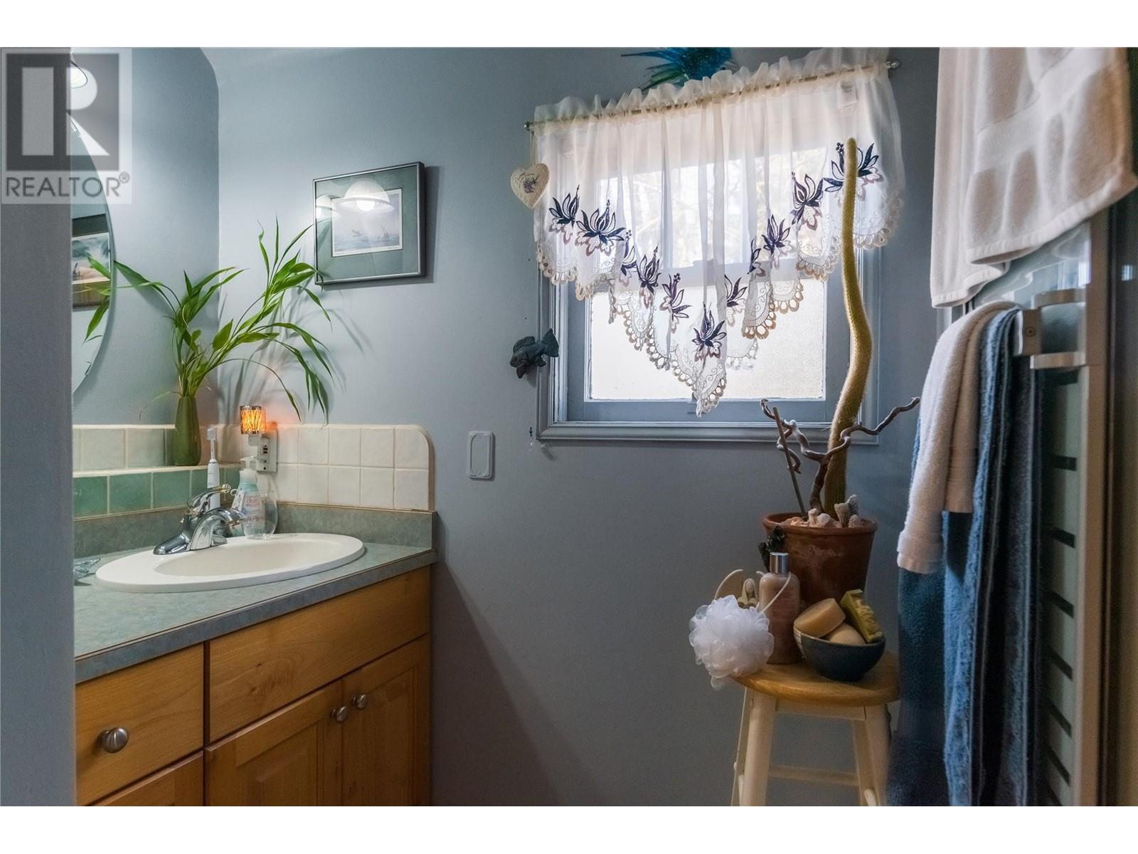 399 Murray Drive, Warfield, British Columbia  V1R 2J5 - Photo 24 - 10346415