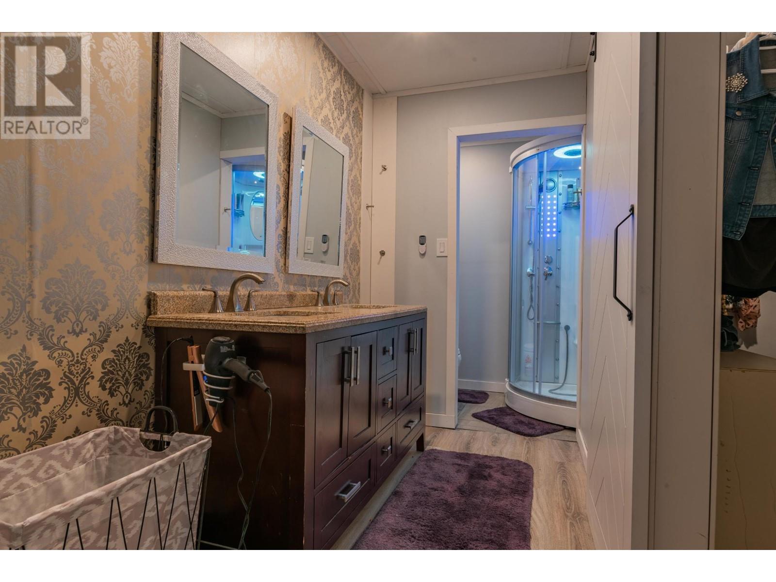 2194 Sixth Avenue, Trail, British Columbia  V1R 3B7 - Photo 29 - 10346450