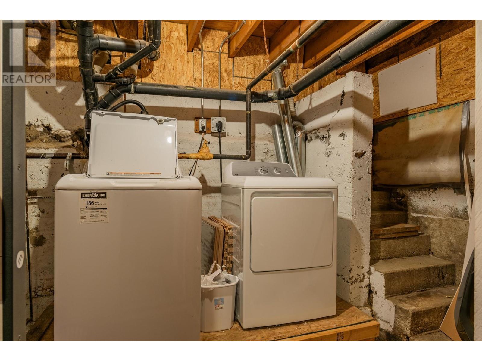2194 Sixth Avenue, Trail, British Columbia  V1R 3B7 - Photo 33 - 10346450